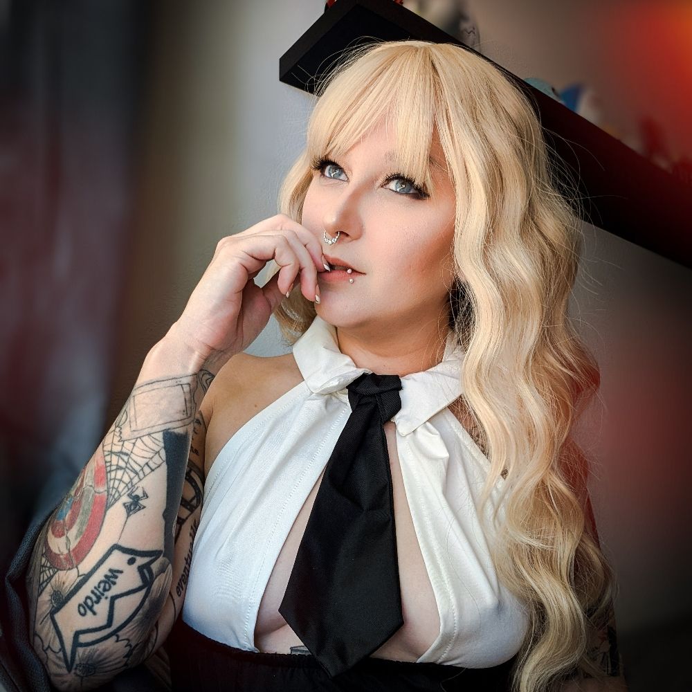 Kelsey🤍🖤🗡️
