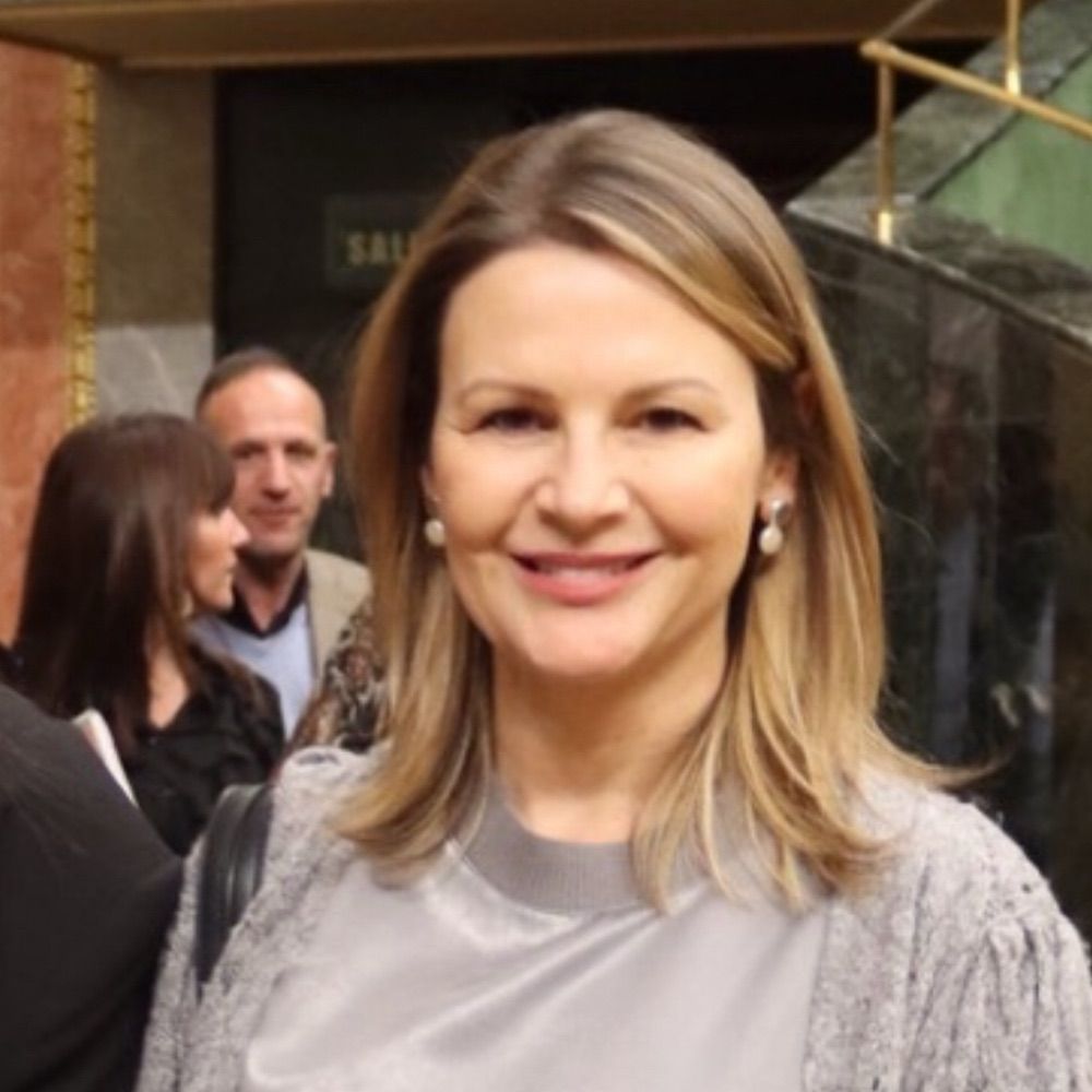 Ana Cobo