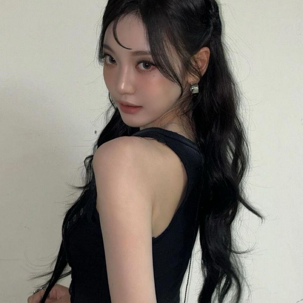 :3