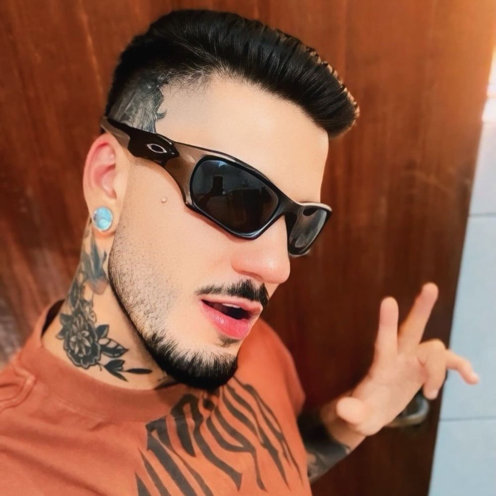 L𝖊𝖆𝖓𝖉𝖗𝖔 M𝖊𝖓𝖊𝖟𝖊𝖘 ⚡️