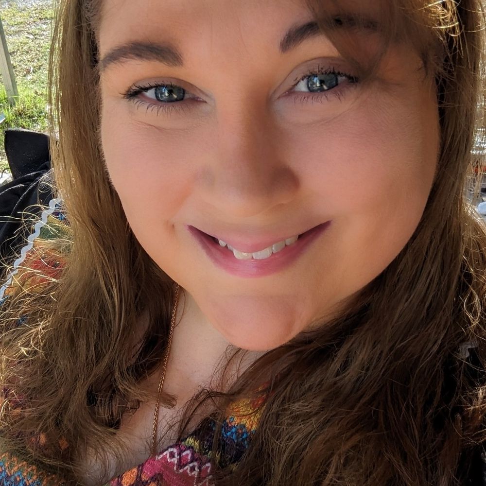Alina Bradford, Artist/Writer/DIYer