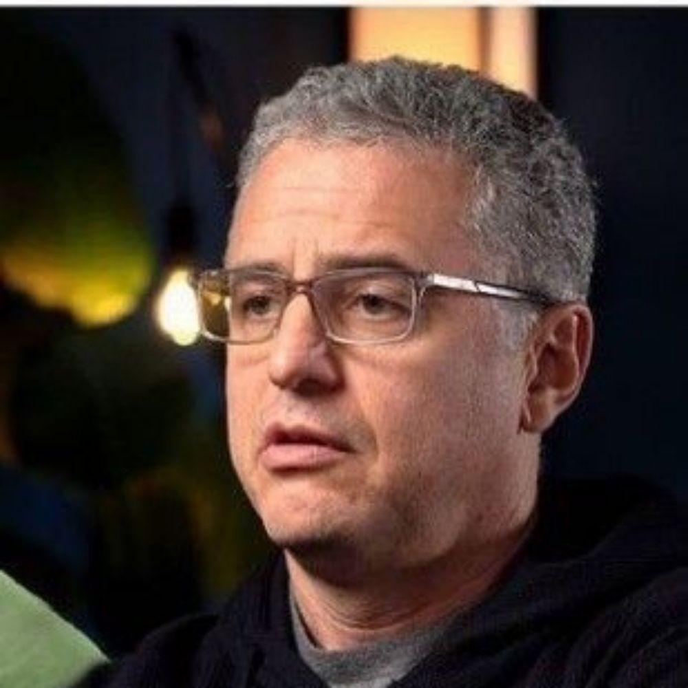 Darryl Robert