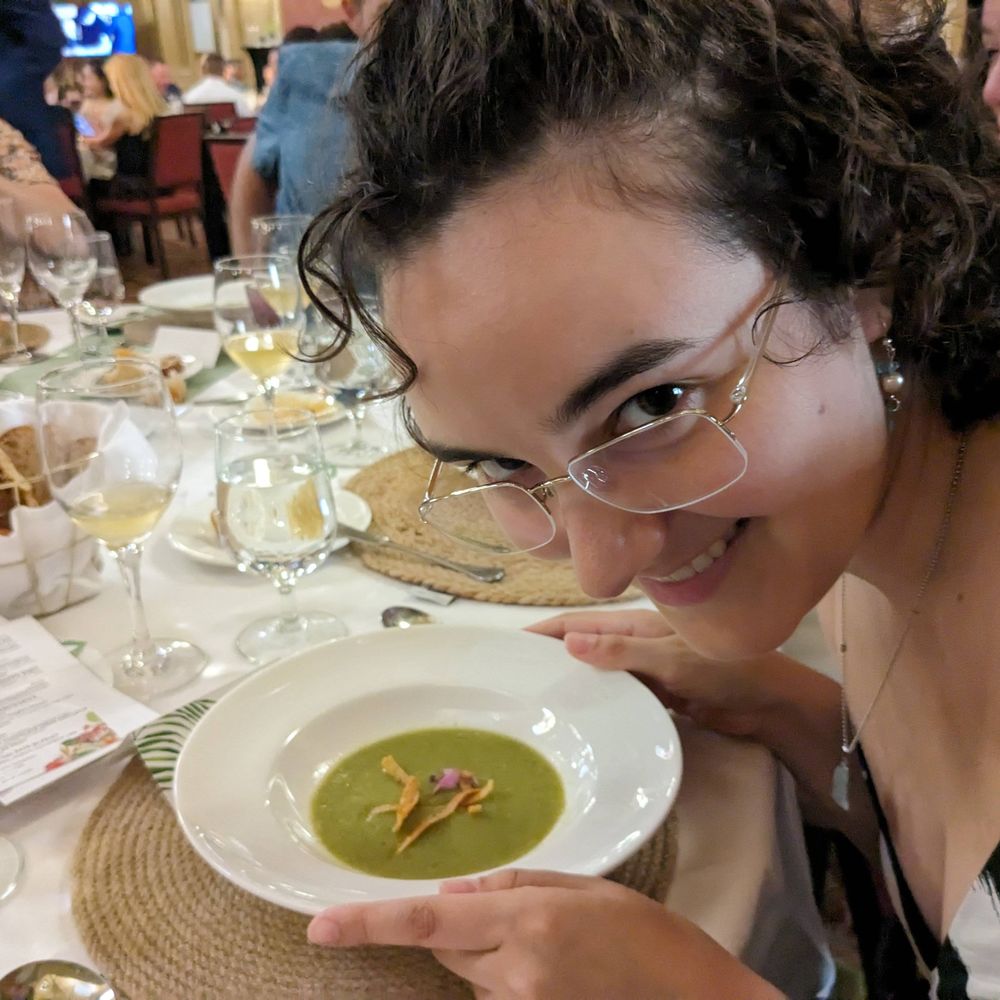 Emma Gometz (they/she)