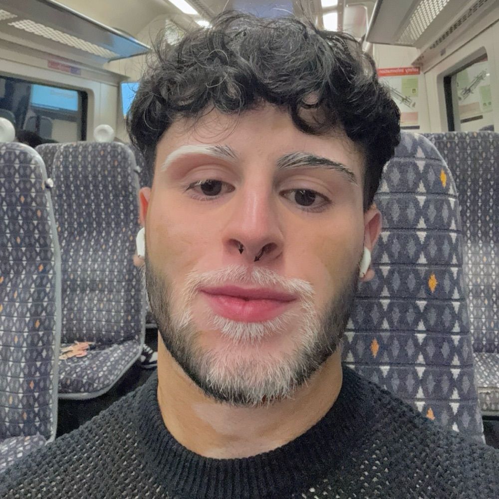 Alex Kiro