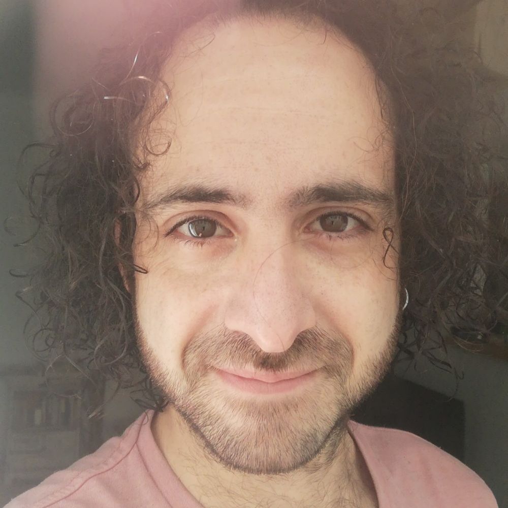 Tomás García