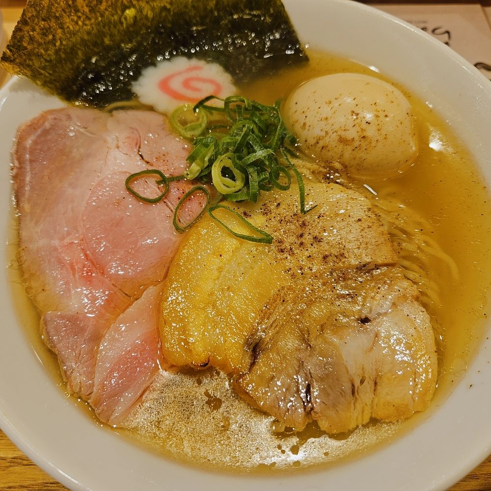 ぽんこつらーめん@ランジェリー界隈に生息する腐女子