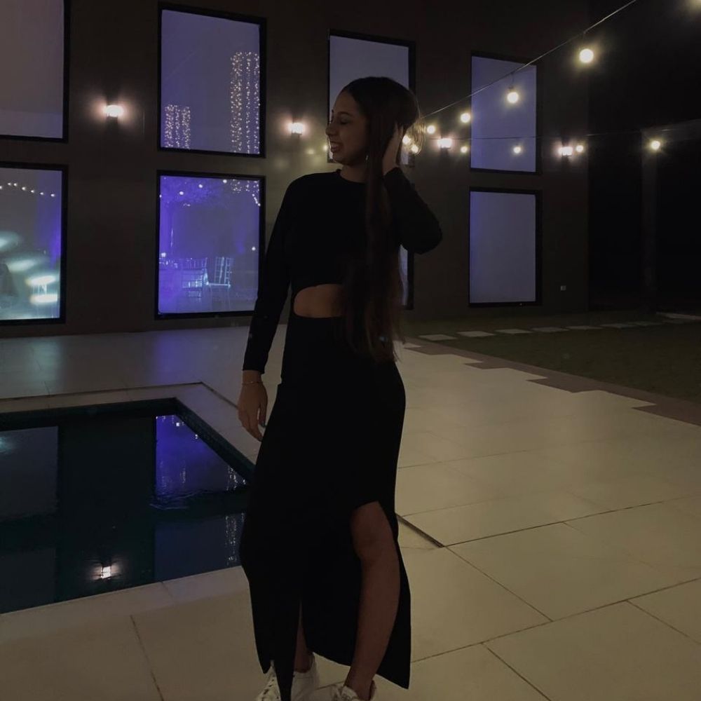 júlia 
