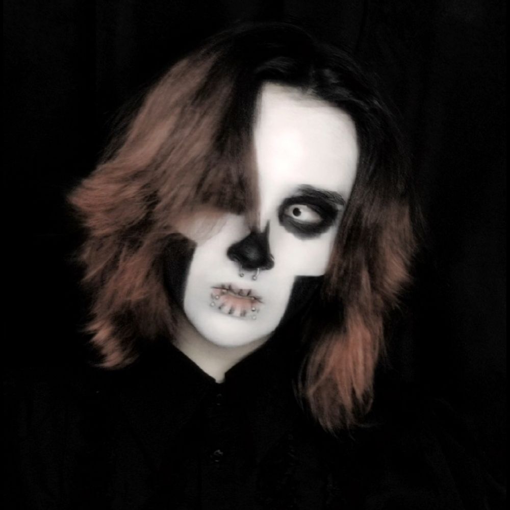 ghost 𖤐 vai ver TØP ⊬
