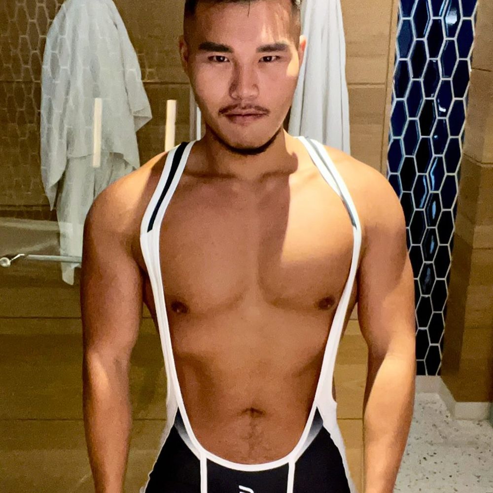 乳凸小民麥克