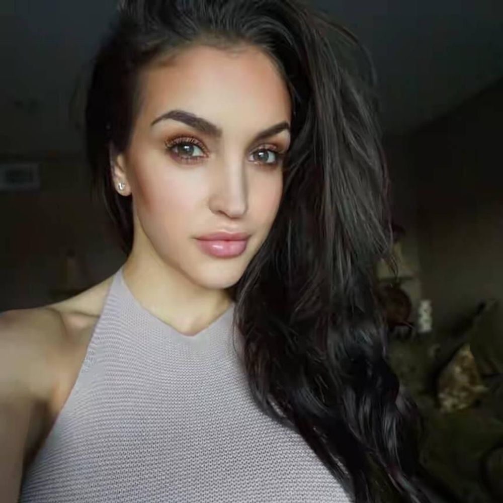 esther223.bsky.social profile picture