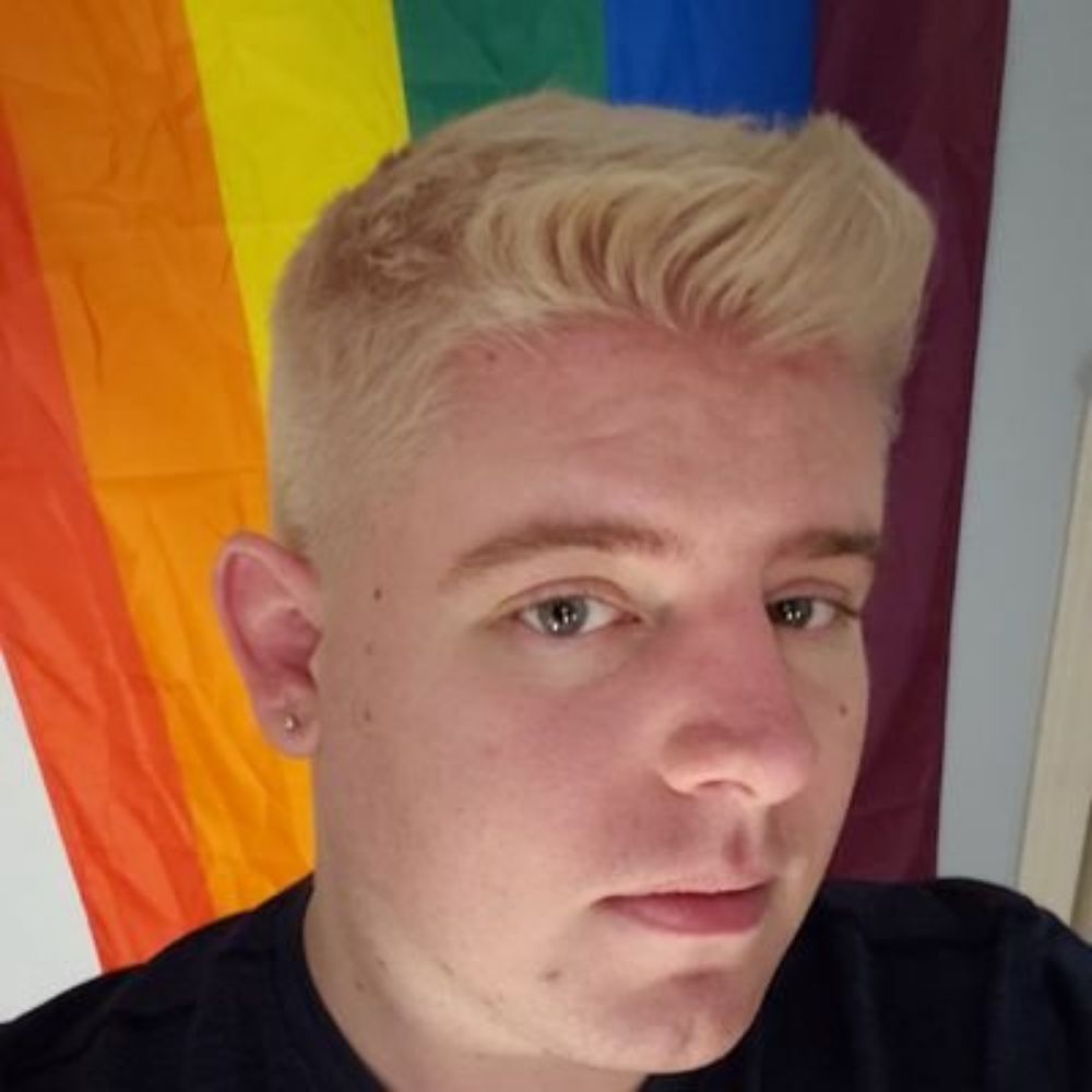 Alex 🏳️‍🌈