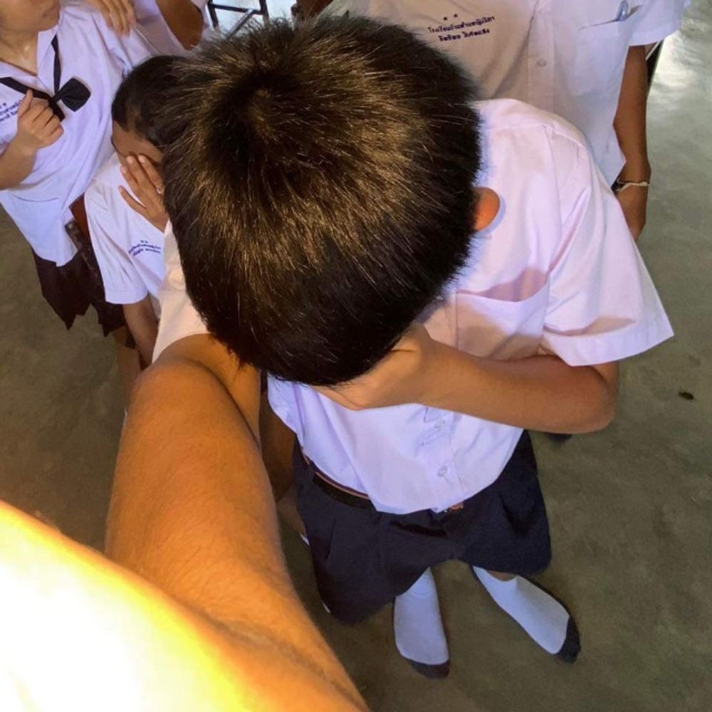 ชอบเด็กนักเรียน ดำ น้ำเงิน น้ำตาล 
