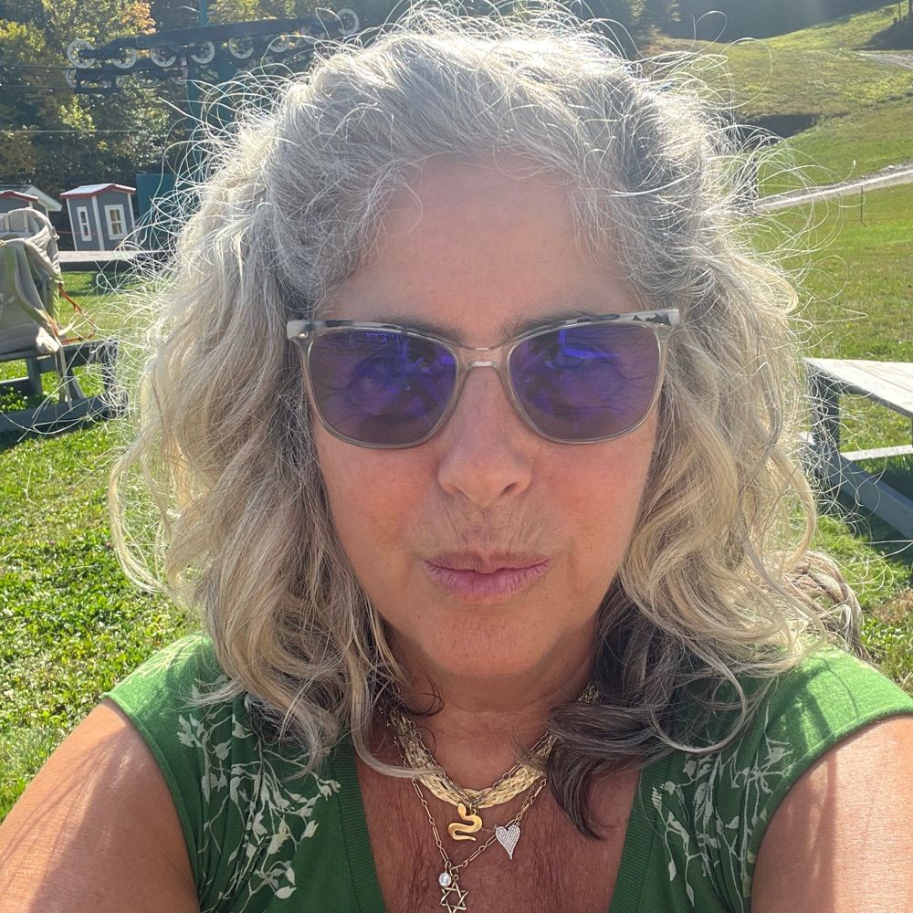  Elizabeth Stahl