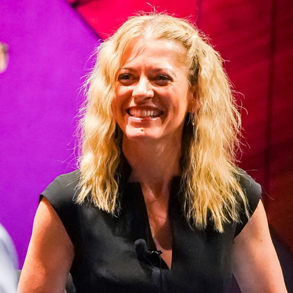Dr Louise Schaper