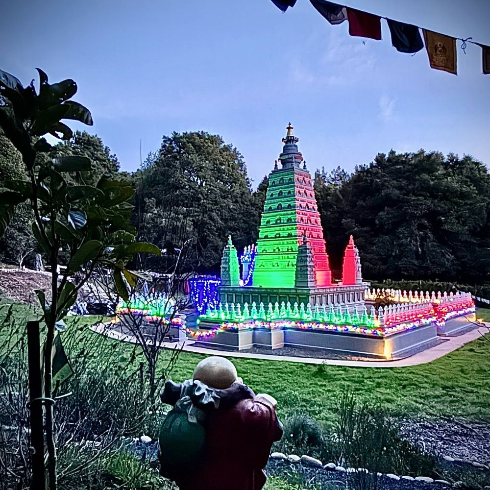 100,000 Stupa Project