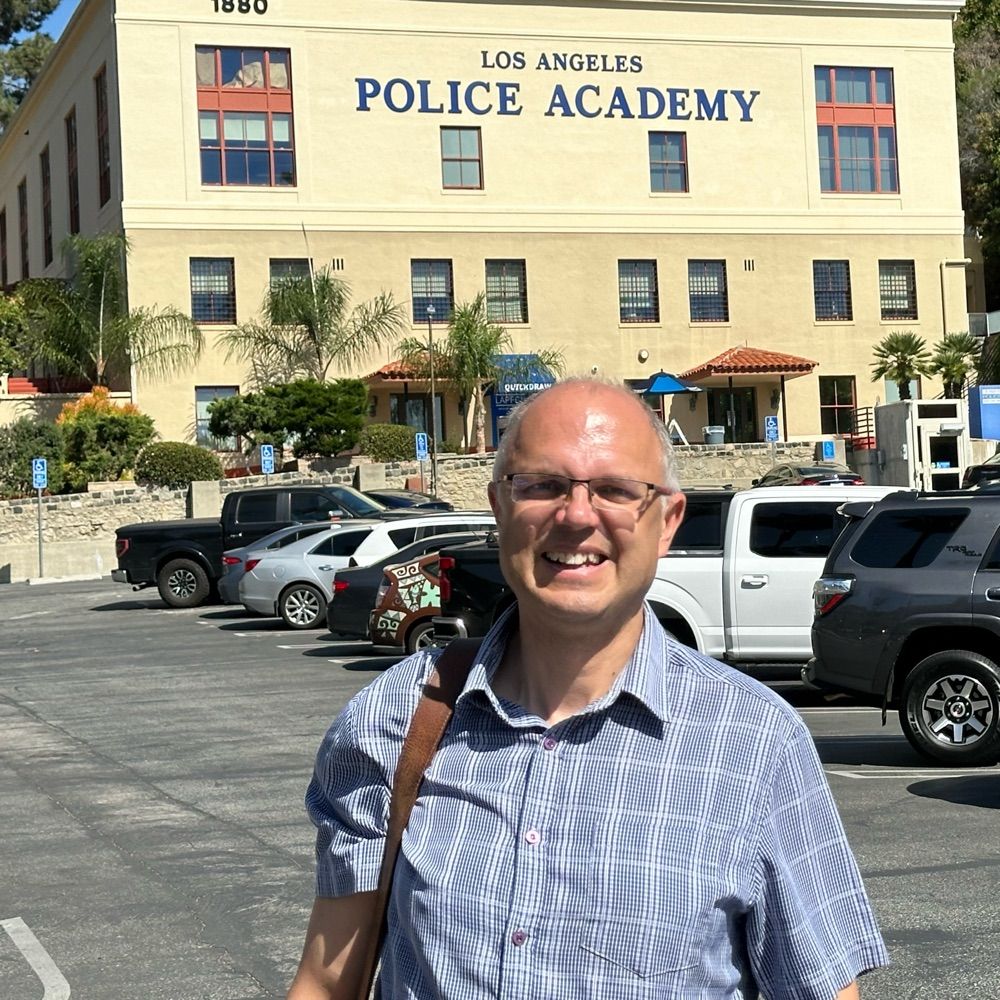 Dr Iain Britton