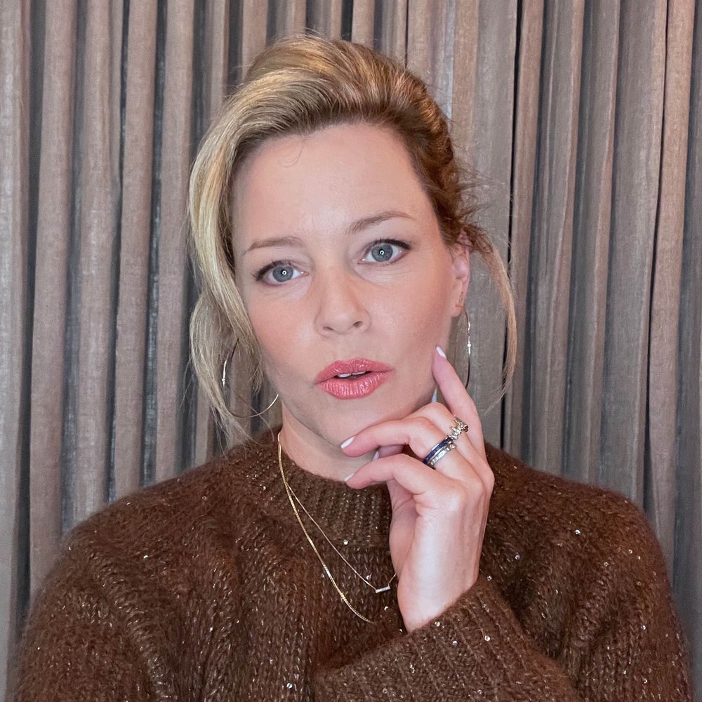 Elizabeth Banks 