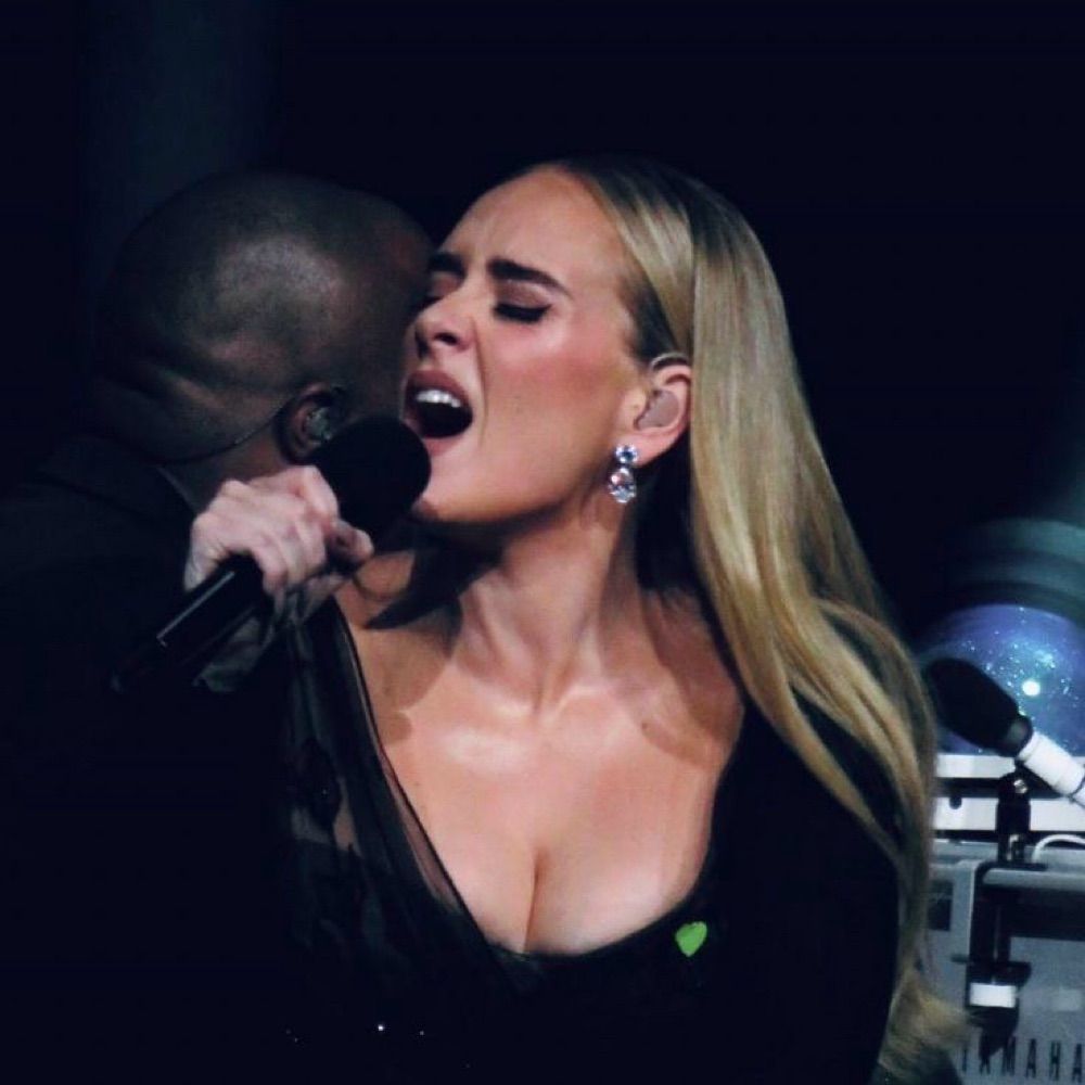 Adele.laurie