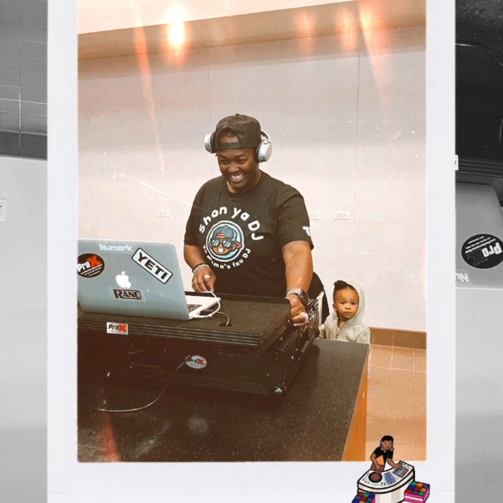 Shon ya DJ: Yo mama's fav DJ