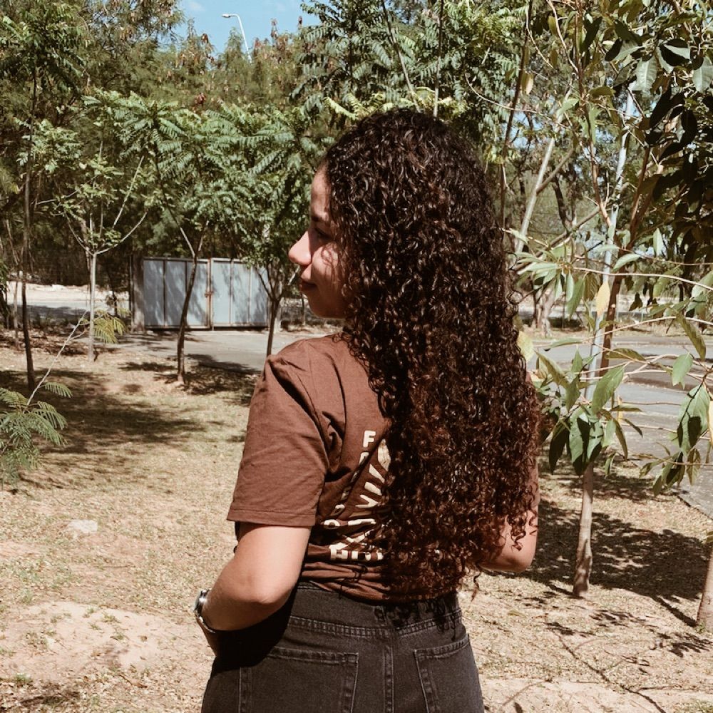 Ana Maria Lobato 