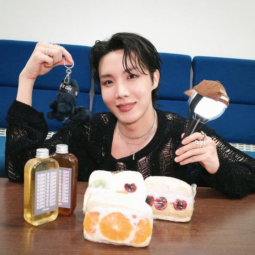 Jin Hit News⁷ - semi ia