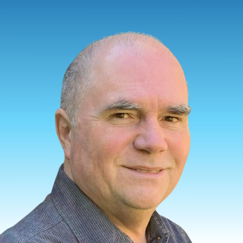 Laszlo Csomor | Marketing + Mindset