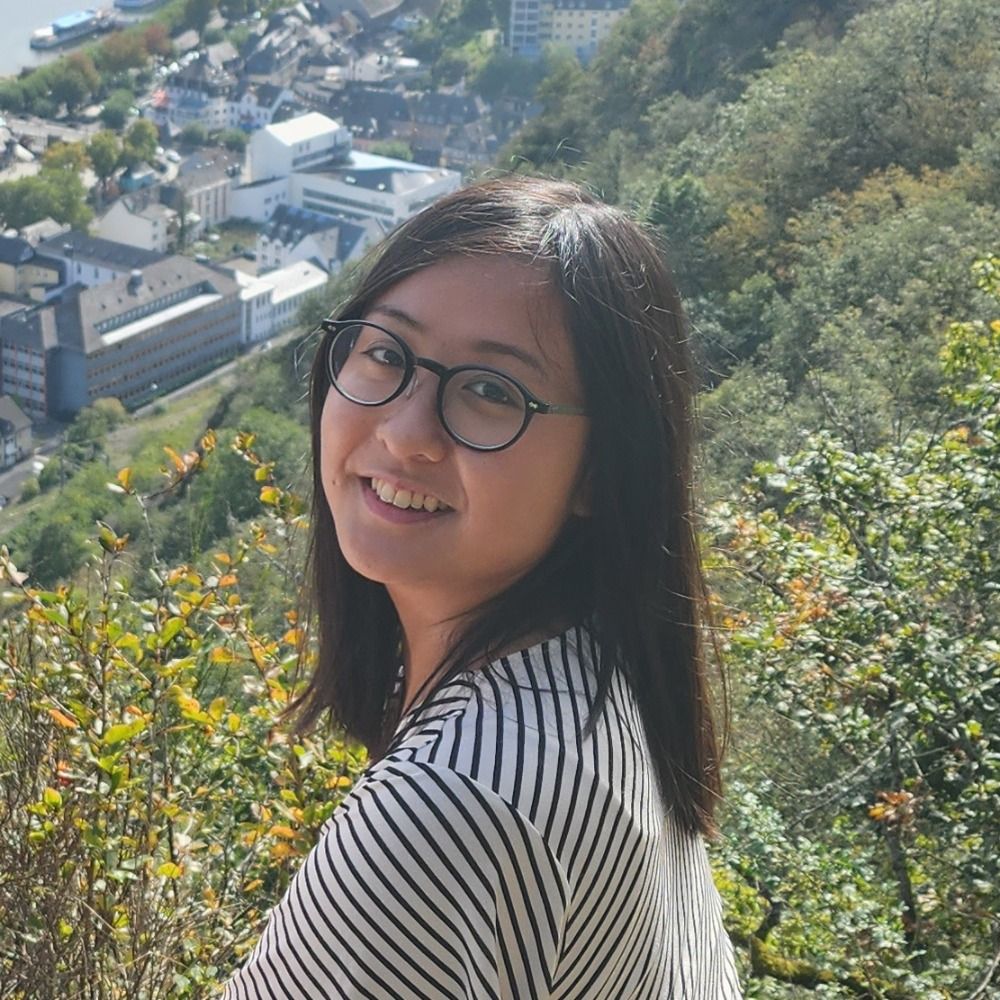 Nhi