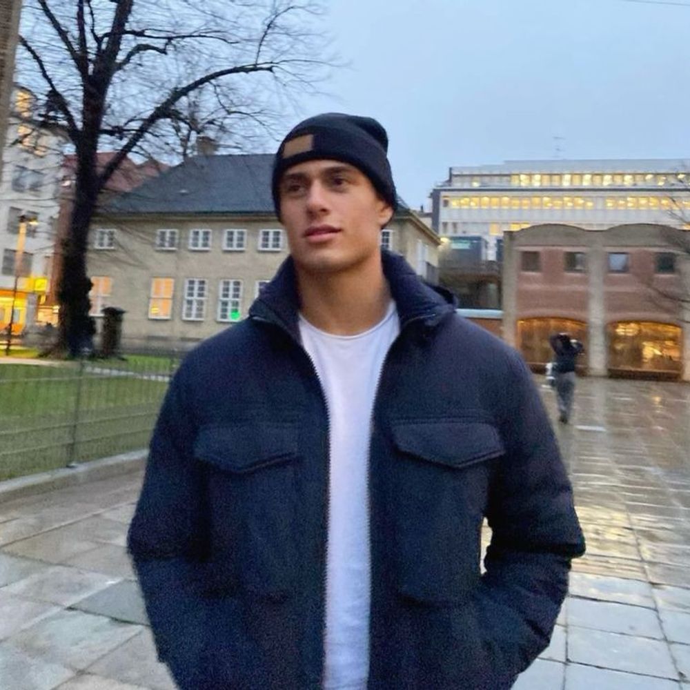 𝑫𝒂𝒗𝒊𝒅