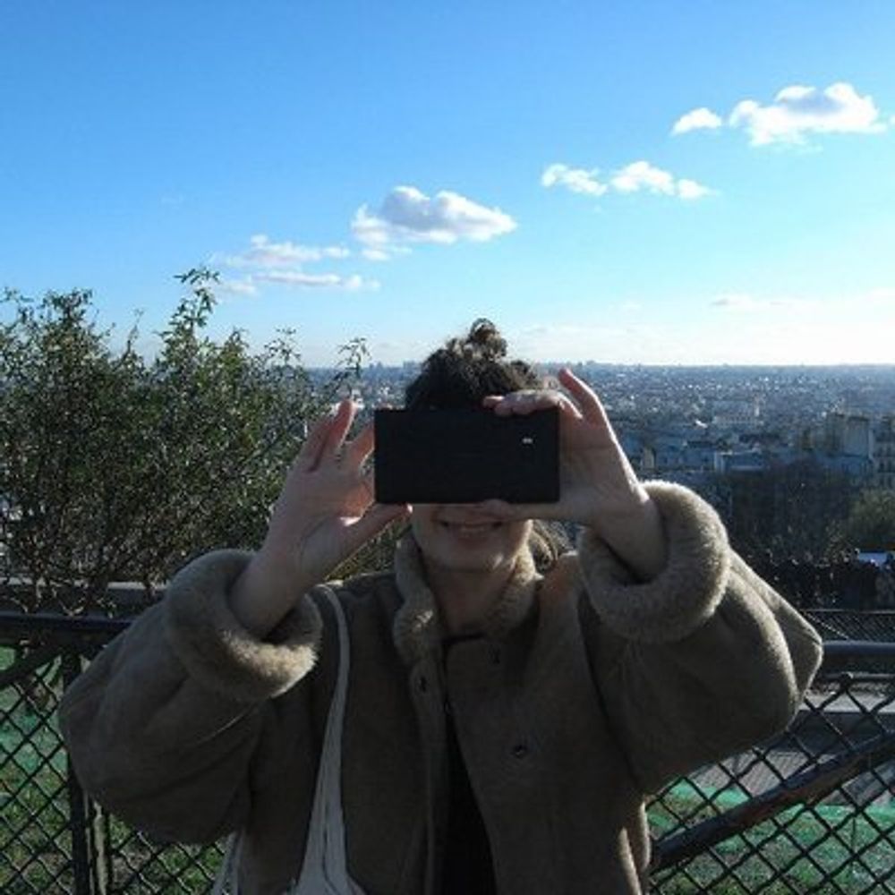 Emeline Blt's avatar