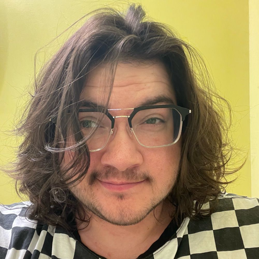 Mikey (he/him)