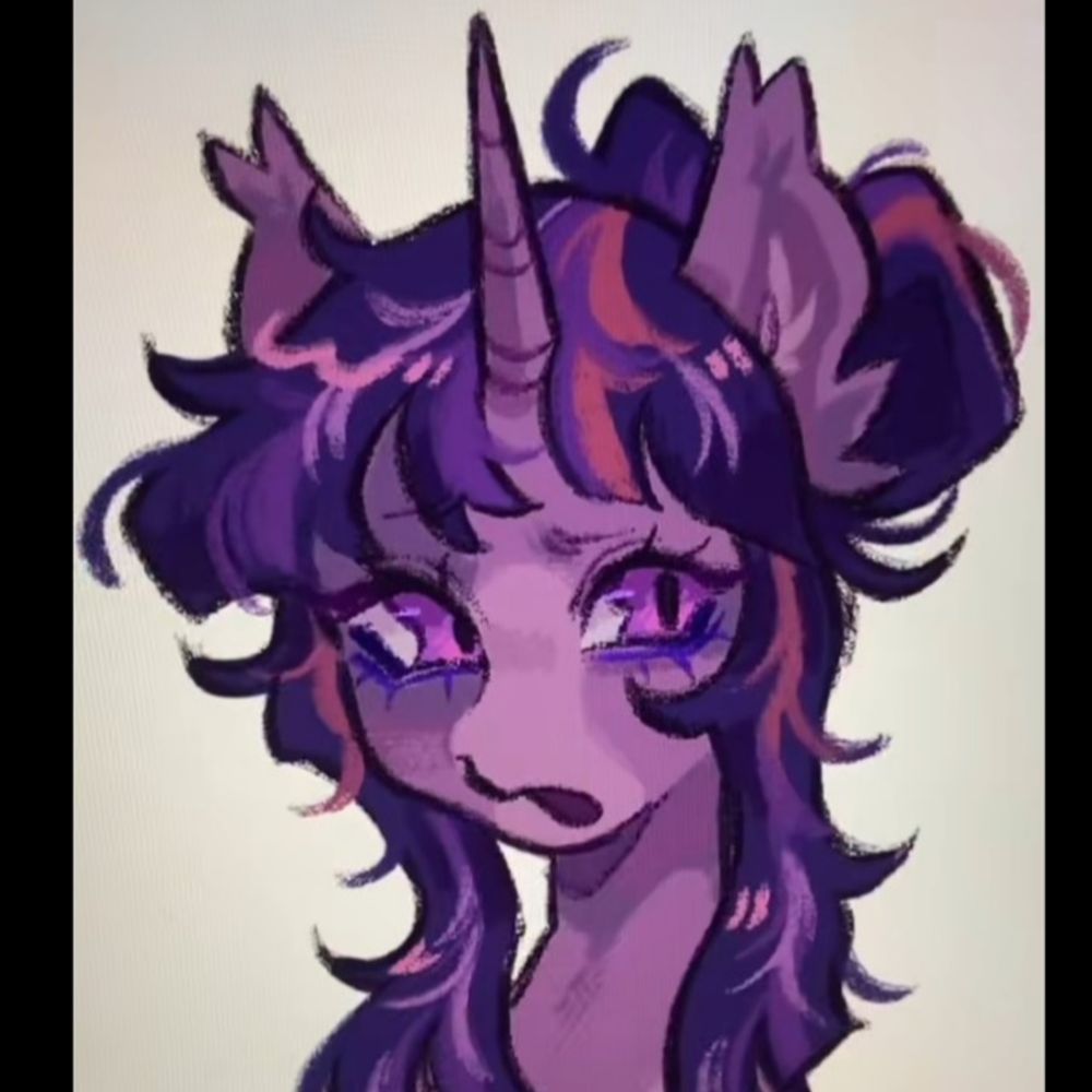 ✰bonnie✰  (she/her) 🩷💜💙