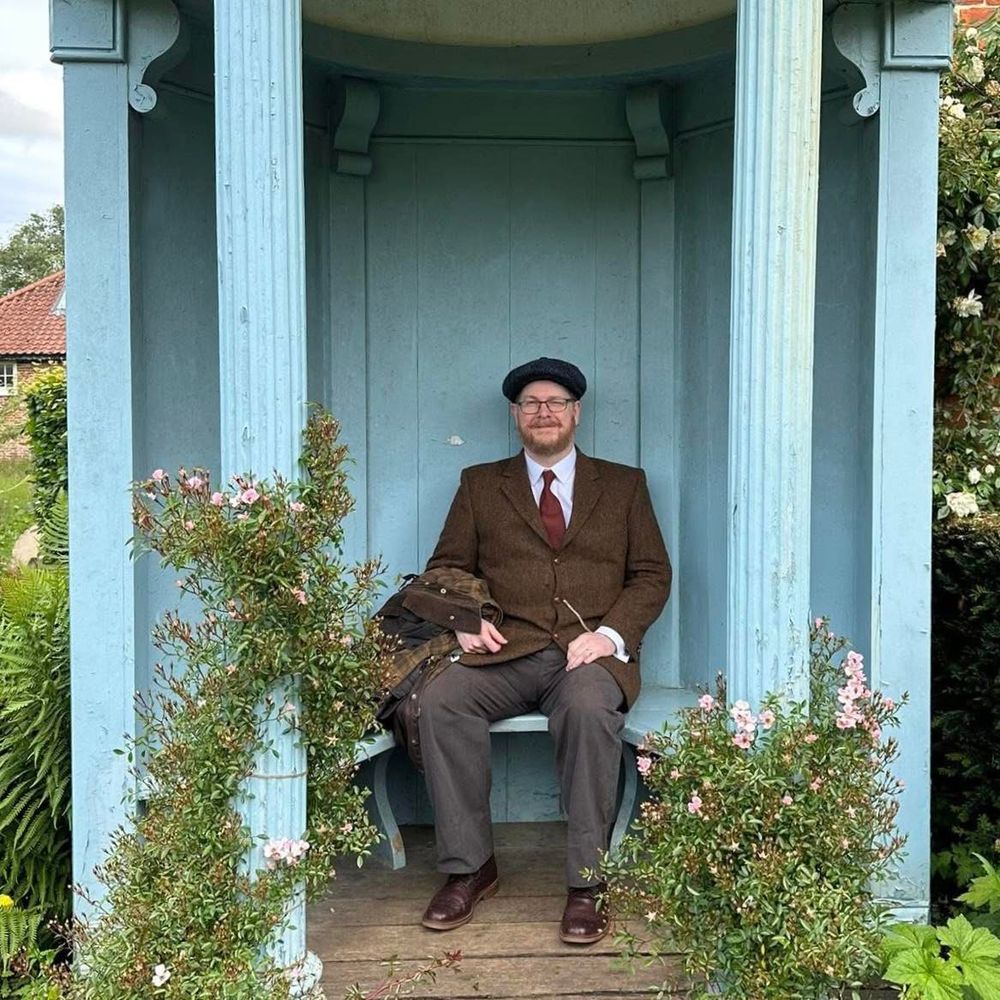Dr Allan Barton