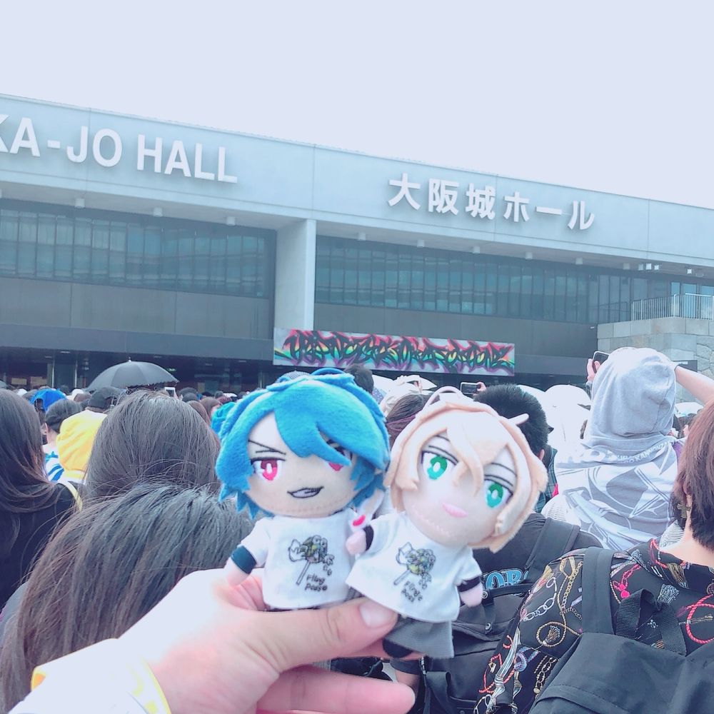 とも
