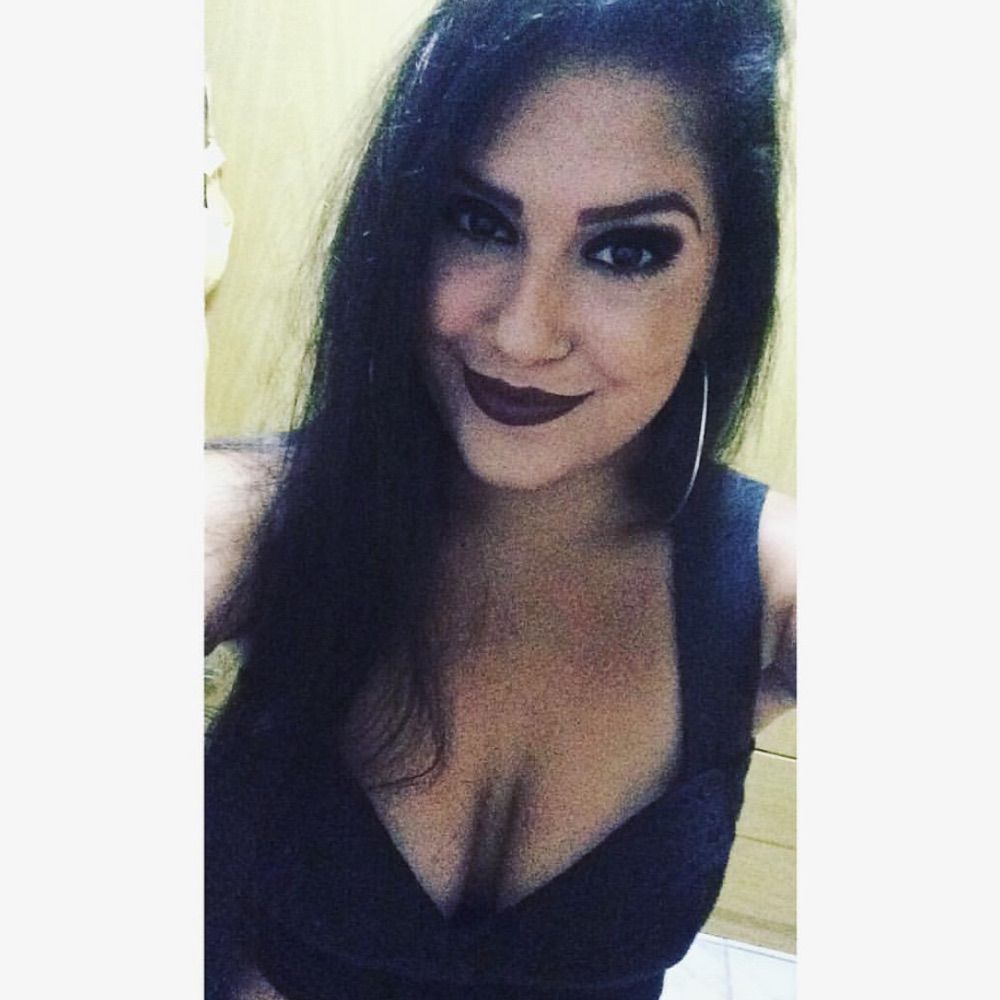 Isa Tavares