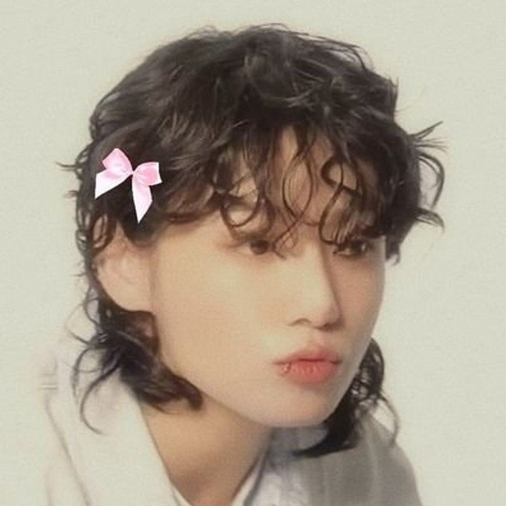 sara⁷💫ᵇᵗˢ ʸᵉᵃʳ