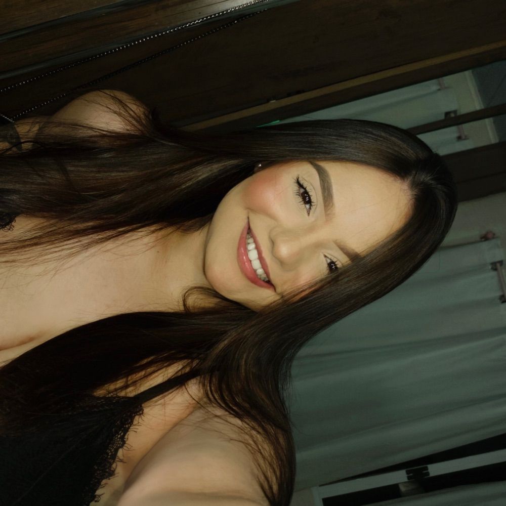 Amanda Adriely 