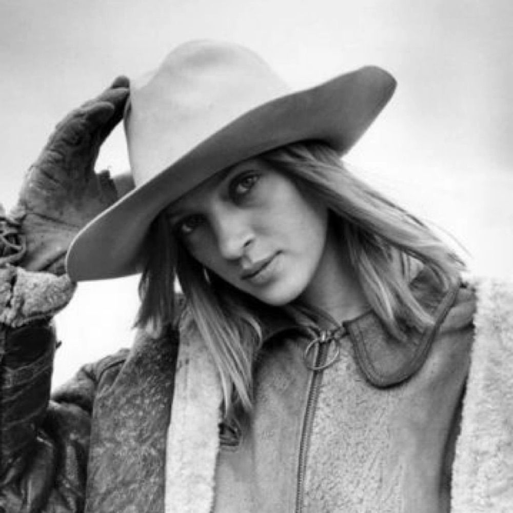 Uma Thurman Fan and Rares