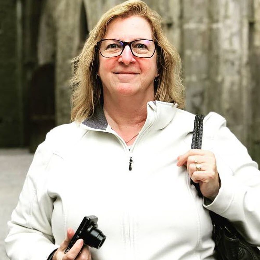 Julie LaDell-Thomas