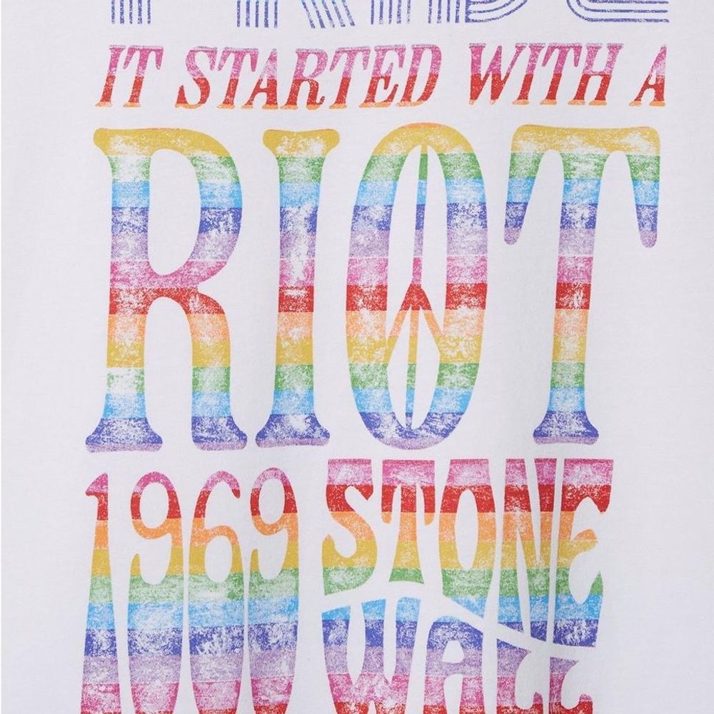 N 🏳️‍🌈🏳️‍⚧️🎼⚾️🏒📺📖