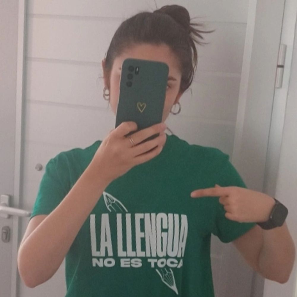 Àngela C