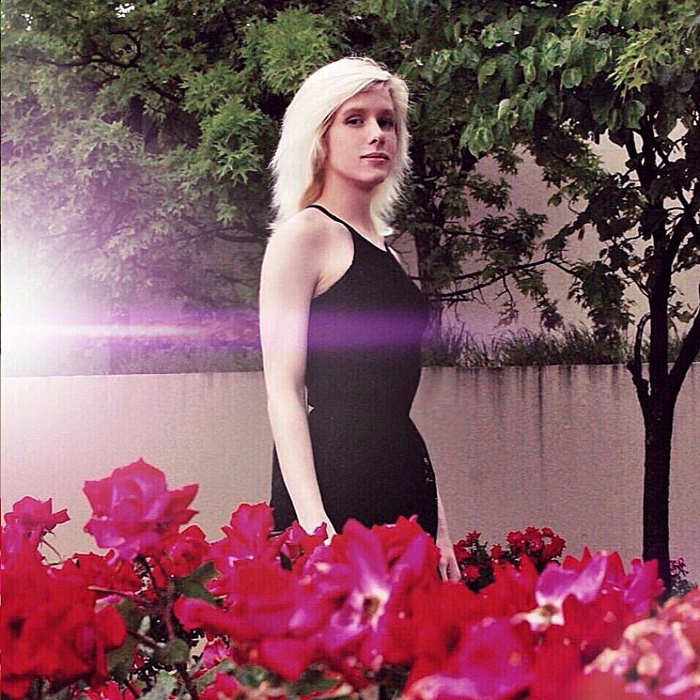 DeeDee Flora