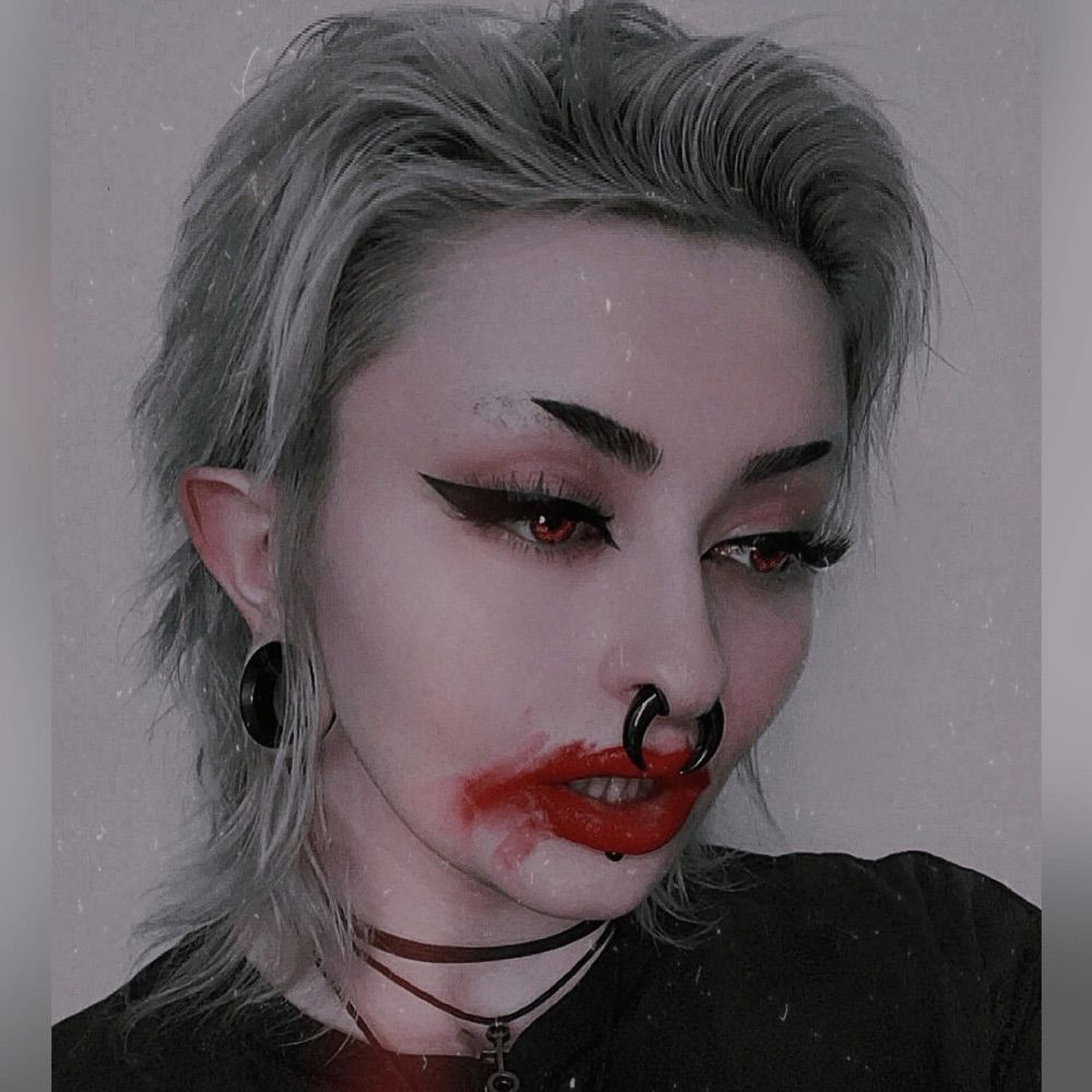 ✴︎∗⋆ 𝓛𝔂𝓼𝓼𝓪 ⋆∗✴︎