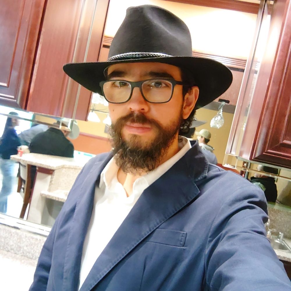 Alfredo Castro