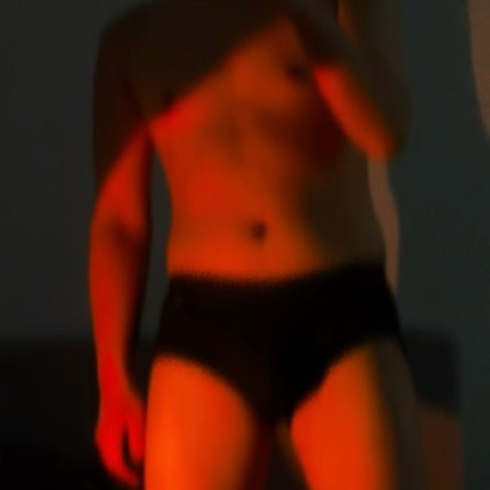 爱吃食物的男孩