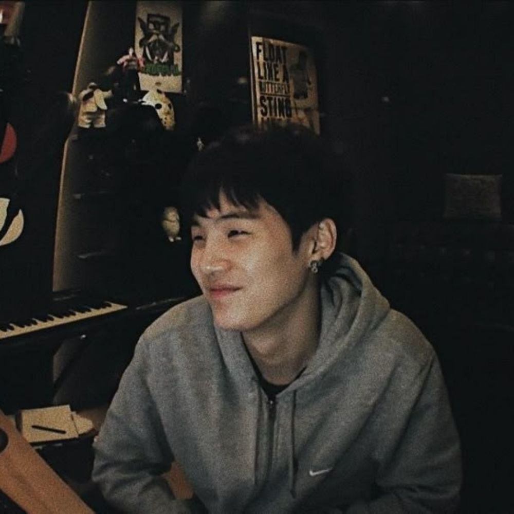𖥔 ݁  𝐑𝐨𝐧𝐧𝐢𝐞 ⁷ 라니 ⋆☾ ₊