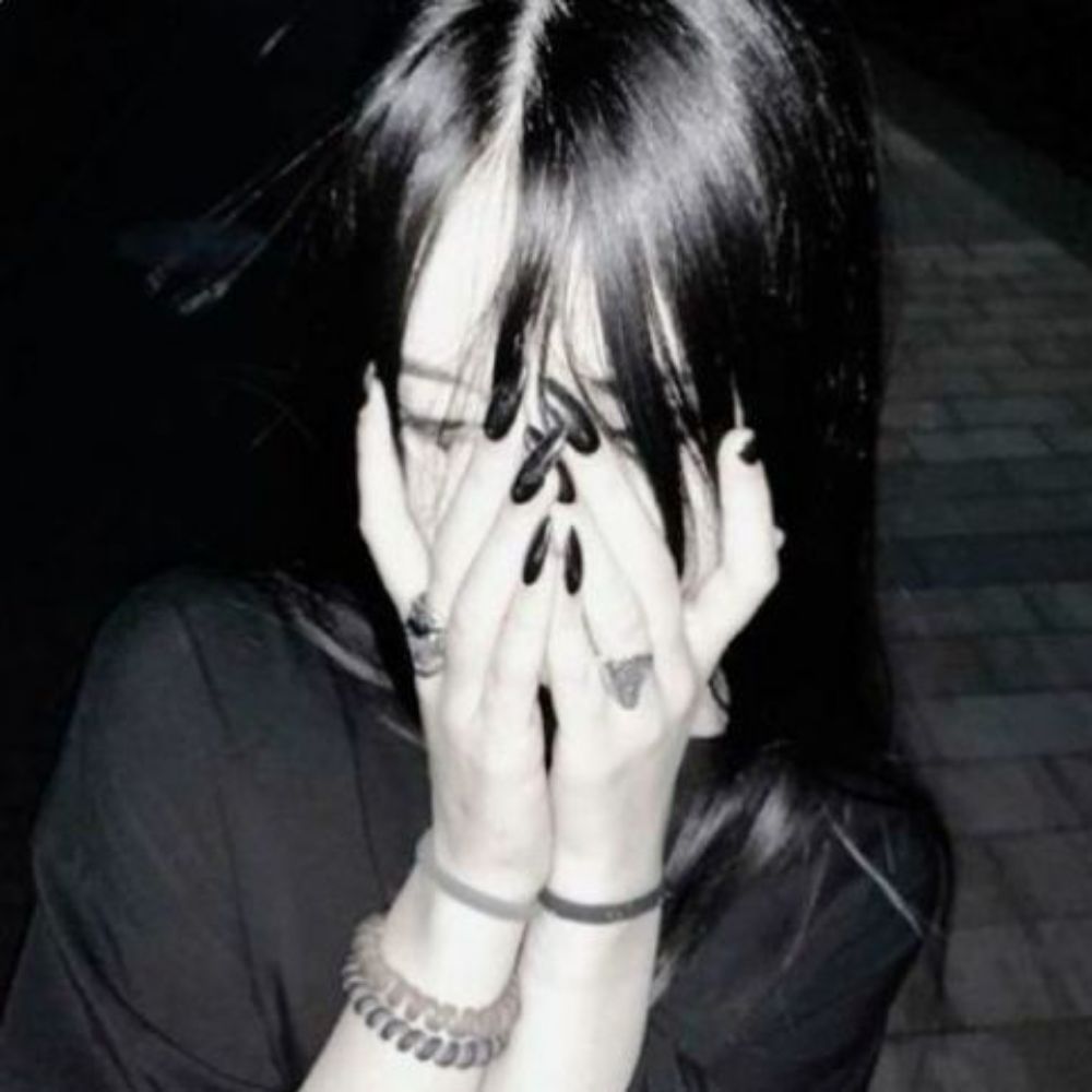 nev · ♱