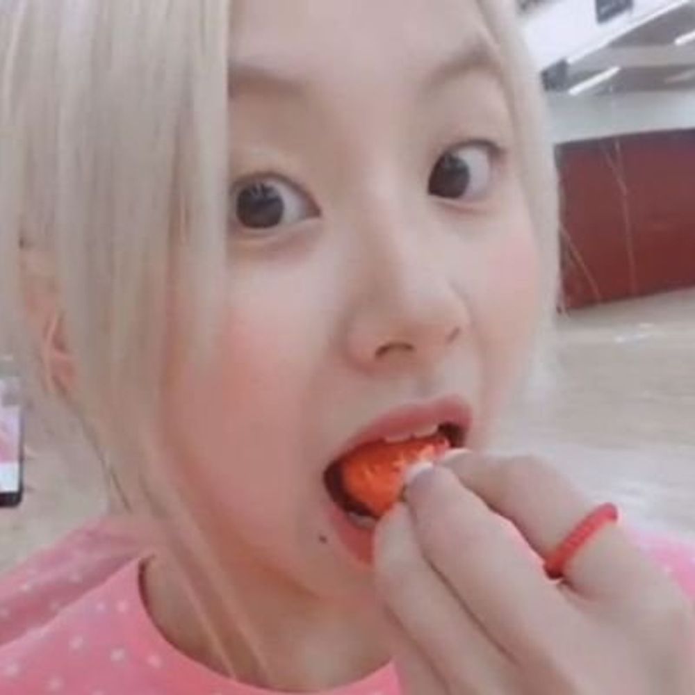 Peggy⁹ BH 🦝 VIU O TWICE