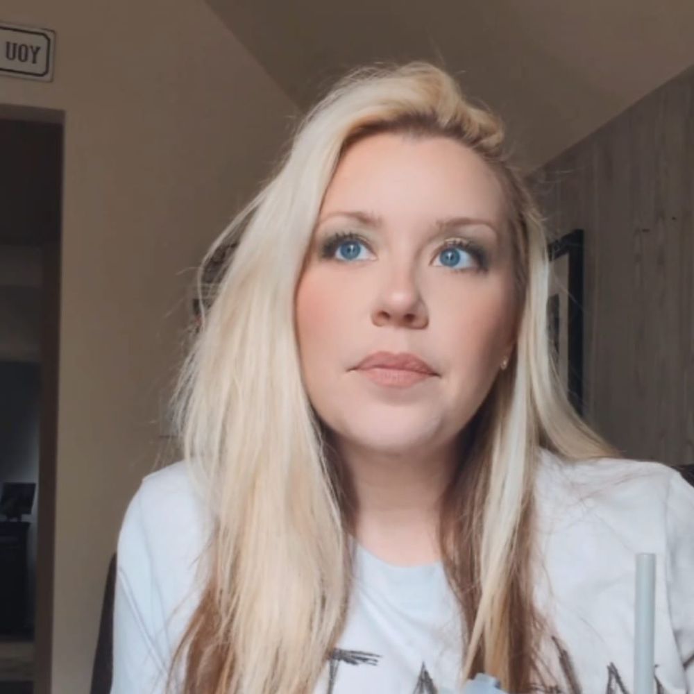 Mallory Cywinski | Horror & PNR Author