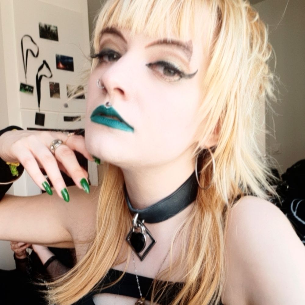 𝔏𝔢𝔰𝔟𝔦𝔞𝔫 𝔇ℑ𝔒 💚