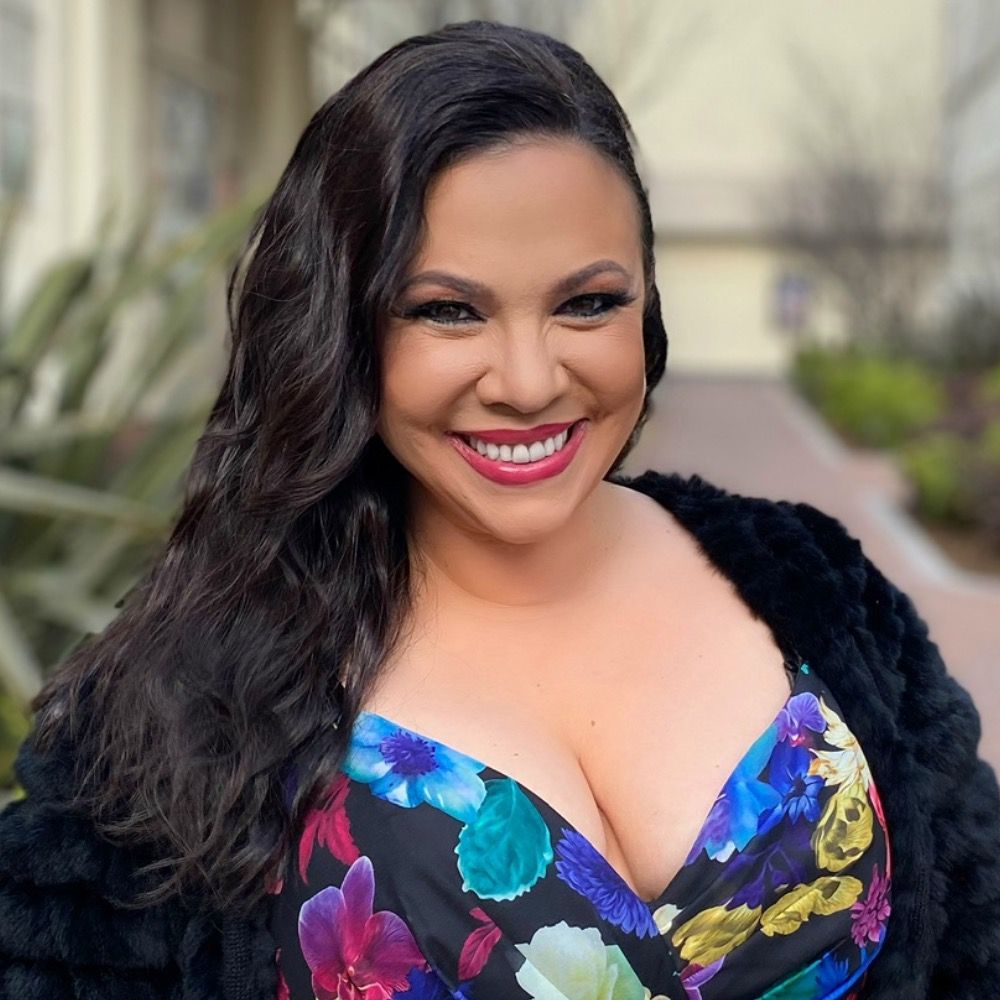 Gloria Calderon Kellett